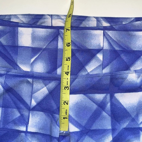 Athleta Chaturanga Purple & White Geometric Print Mid-rise Capri Leggings Small - Picture 9 of 12